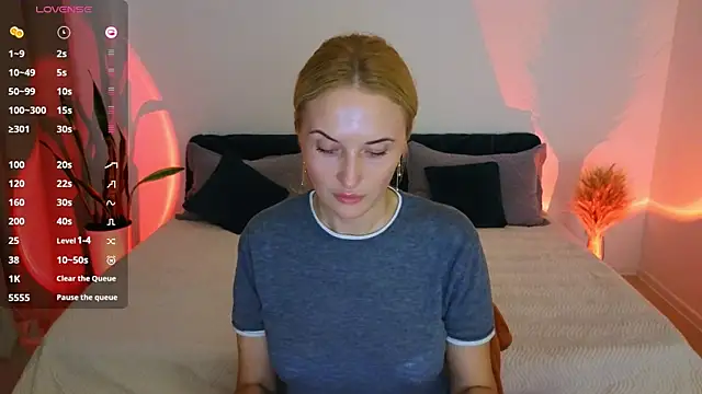 AlisssaRose online show from 10/04/25, 04:38