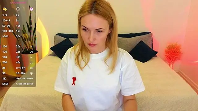 AlisssaRose online show from 02/26/26, 07:35