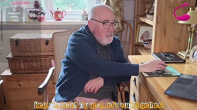 Snapshot of Adamdaddybear chatting on 02/23/26, 02:47 Adamdaddybear online show from 02/23/26, 02:47