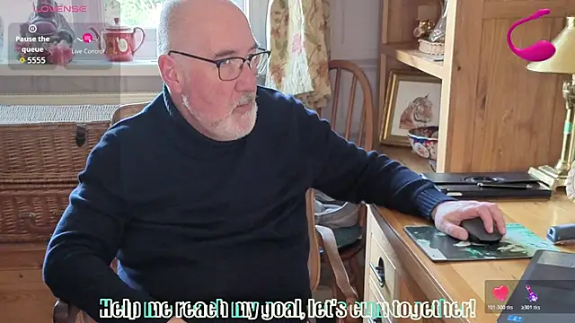 Snapshot of Adamdaddybear chatting on 02/25/26, 02:16 Adamdaddybear online show from 02/25/26, 02:16