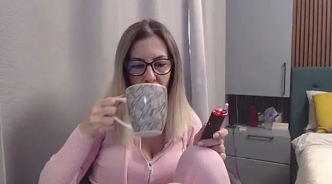 SukyGirl online show from 01/19/25, 11:56