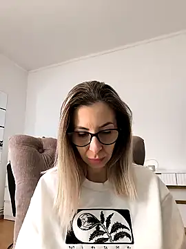 SukyGirl online show from 01/25/25, 12:05