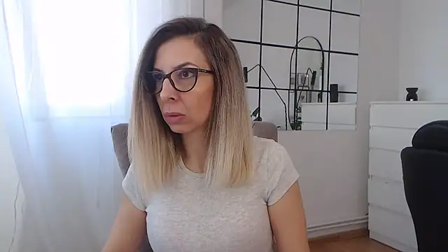 SukyGirl online show from 01/27/25, 10:38