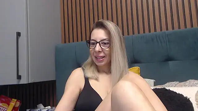 SukyGirl online show from 01/30/25, 11:01