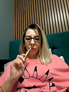 SukyGirl online show from 01/30/25, 09:25