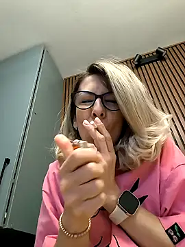 SukyGirl online show from 02/09/25, 08:33