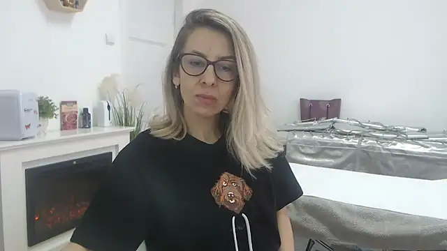 SukyGirl online show from 02/20/25, 12:04