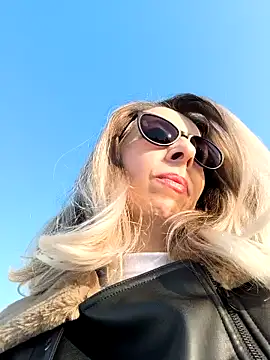 SukyGirl online show from 02/25/25, 02:22