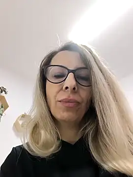 SukyGirl online show from 02/28/25, 12:52