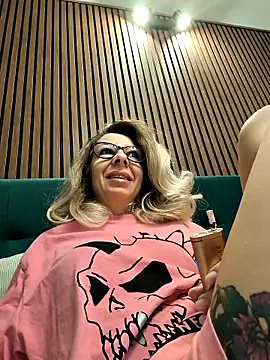 SukyGirl online show from 03/02/25, 06:48