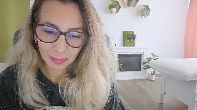 SukyGirl online show from 09/24/25, 06:50