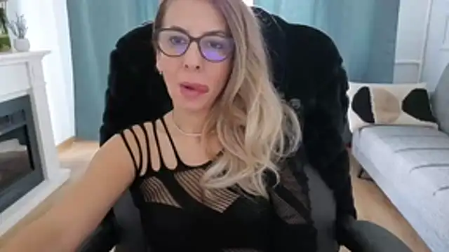 SukyGirl online show from 03/18/26, 08:28