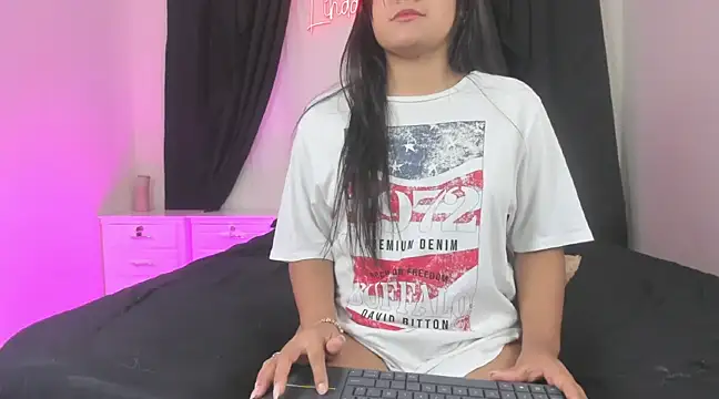 lindacastro02 online show from 03/14/25, 12:32