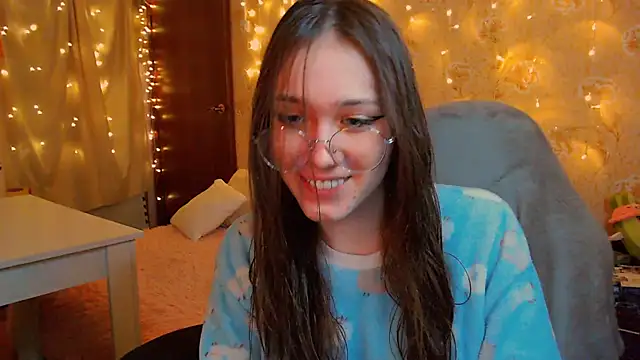 fluffy kitty  online show from 01/09/26, 09:49