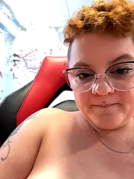 Sweetleeahxx online show from 12/04/25, 03:10