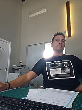 Lucas   81 online show from 10/18/25, 09:32