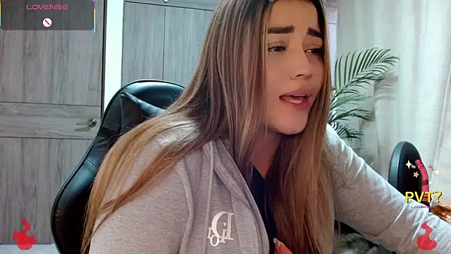 Lucia star   online show from 02/10/26, 12:31