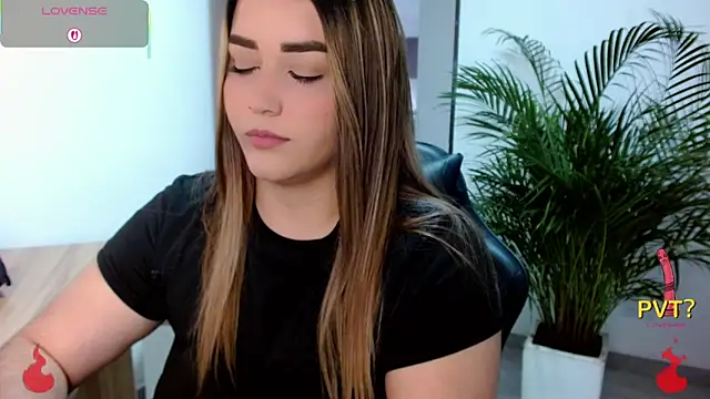 Lucia star   online show from 04/06/26, 02:29