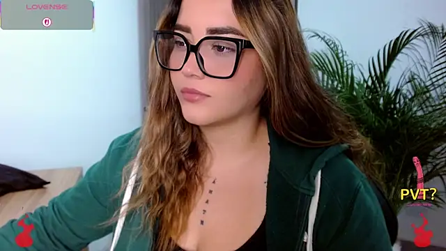 Lucia star   online show from 04/13/26, 06:02