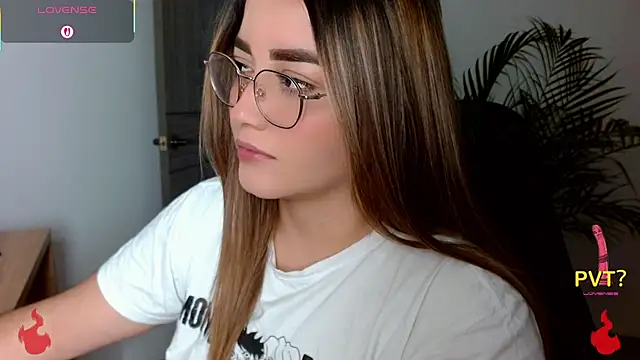 Lucia star   online show from 04/16/26, 06:19