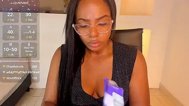 Snapshot of IvyBliss8 chatting on 01/17/25, 06:02 IvyBliss8 online show from 01/17/25, 06:02