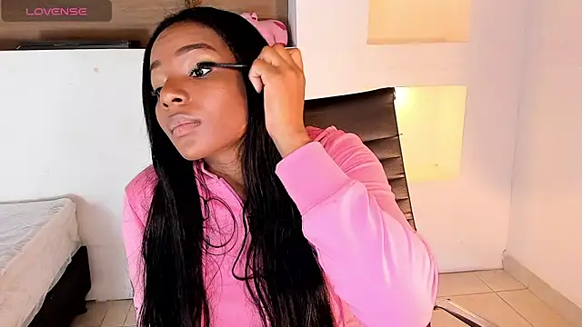 Snapshot of IvyBliss8 chatting on 01/19/25, 12:28 IvyBliss8 online show from 01/19/25, 12:28