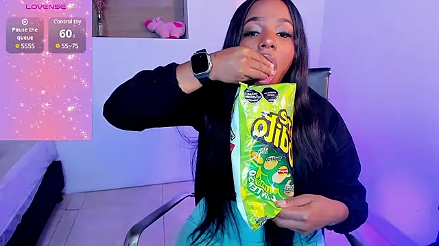 Snapshot of IvyBliss8 chatting on 02/18/25, 11:55 IvyBliss8 online show from 02/18/25, 11:55