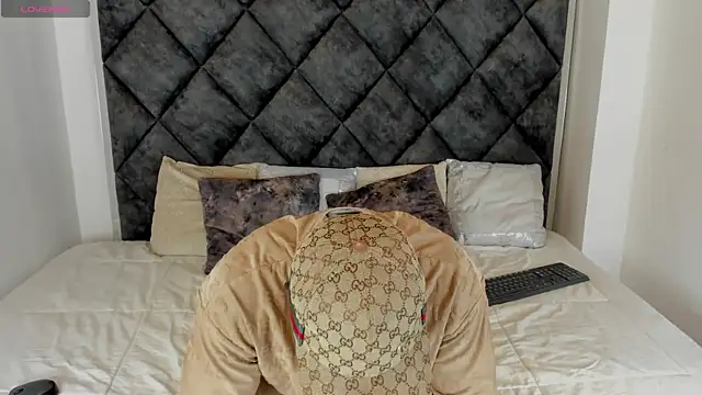 Latrellx7 online show from 09/19/25, 03:08