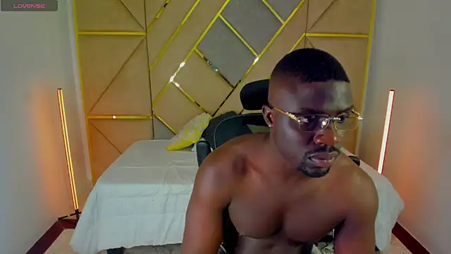 Latrellx7 online show from 12/04/25, 03:27