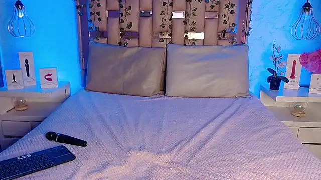 GigiVolkova online show from 03/12/25, 08:31