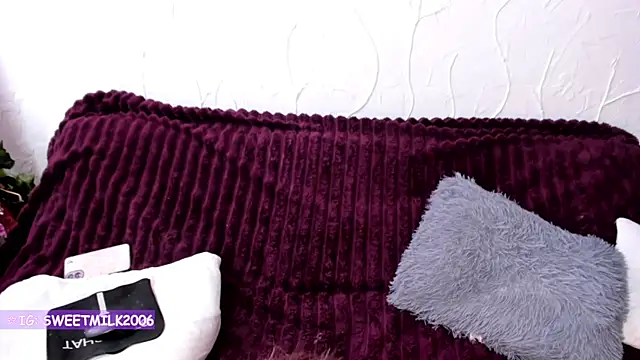 sweetmilk2006 online show from 10/01/25, 05:30