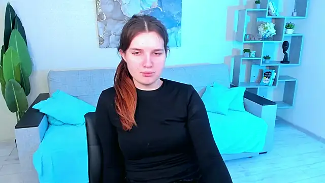 Snapshot of BonneyLove chatting on 03/06/25, 09:42 BonneyLove online show from 03/06/25, 09:42