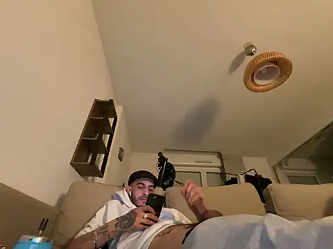 Rebeu313 online show from 03/05/25, 01:21