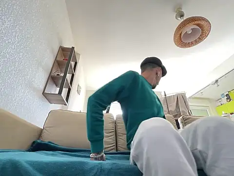 Rebeu313 online show from 03/10/25, 10:26