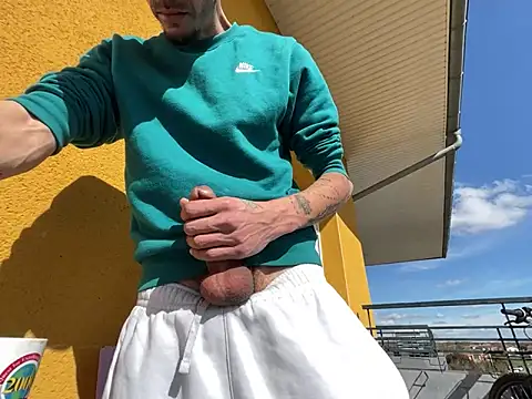 Rebeu313 online show from 03/10/25, 01:32