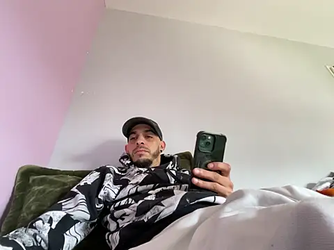 Rebeu313 online show from 03/11/26, 10:32