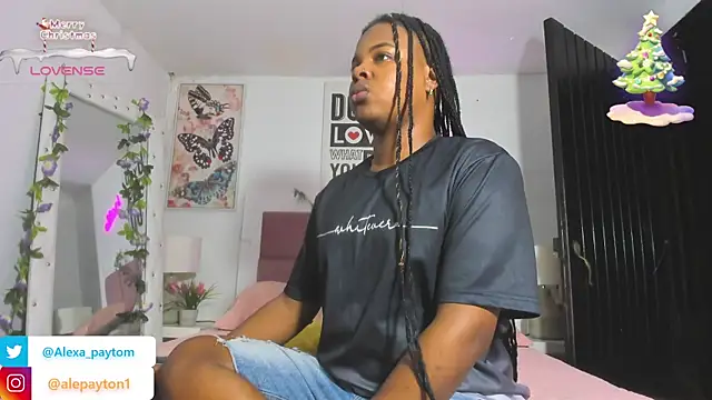 Snapshot of Alexa_paytom1 chatting on 12/15/24, 11:42 Alexa paytom1 online show from 12/15/24, 11:42