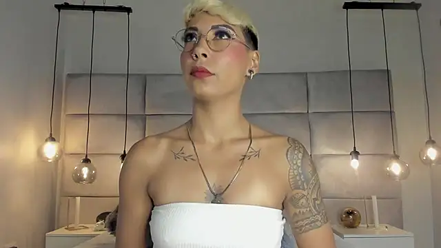 MiaMorgan  online show from 01/29/25, 12:02