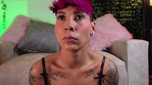 MiaMorgan  online show from 11/08/25, 02:28