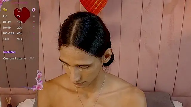 skyyfoxpraga online show from 02/12/25, 12:44