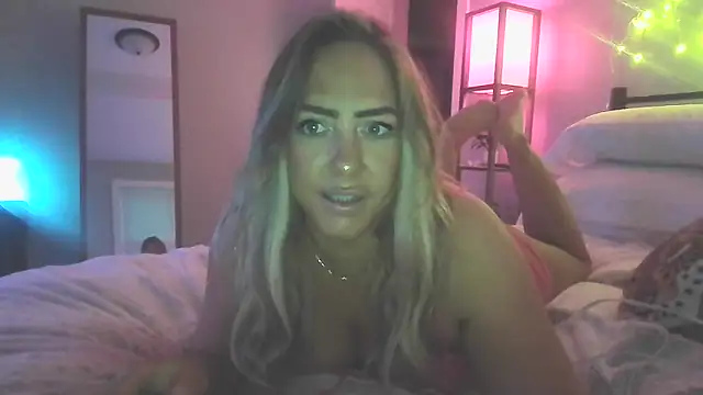 Snapshot of sunshinekisses chatting on 03/20/25, 11:49 sunshinekisses online show from 03/20/25, 11:49