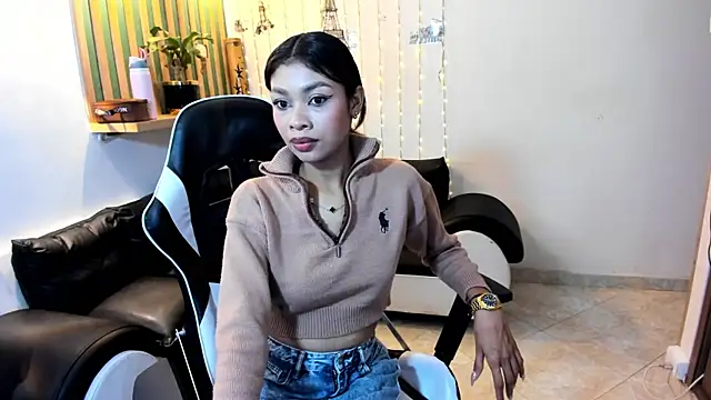 Snapshot of Perla_prg chatting on 04/17/26, 01:36 Perla prg online show from 04/17/26, 01:36