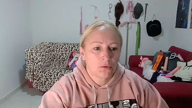 emperabigbootybigass online show from 04/16/26, 12:28