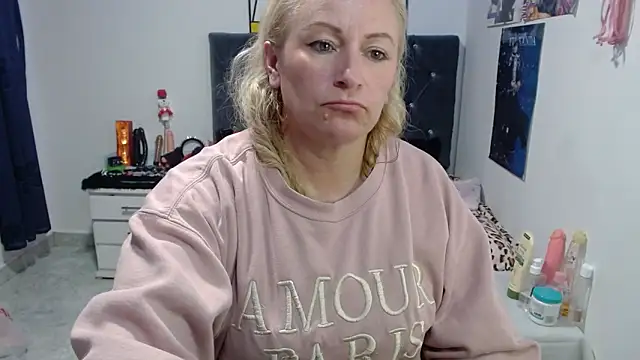 emperabigbootybigass online show from 05/16/26, 01:02