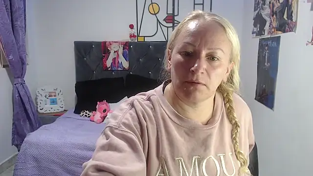 Snapshot of emperabigbootybigass chatting on 06/02/26, 12:40 emperabigbootybigass online show from 06/02/26, 12:40