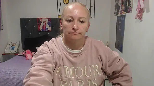 Snapshot of emperabigbootybigass chatting on 07/08/26, 12:20 emperabigbootybigass online show from 07/08/26, 12:20