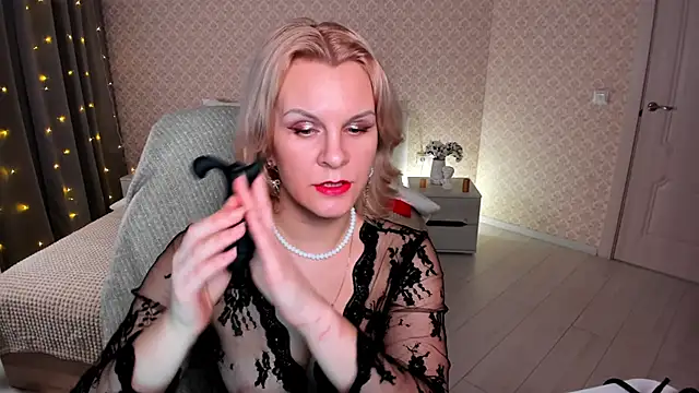 Snapshot of Louisa_Bay chatting on 03/04/25, 05:13 Louisa Bay online show from 03/04/25, 05:13