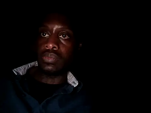 Snapshot of DevinToore chatting on 10/23/25, 08:35 DevinToore online show from 10/23/25, 08:35