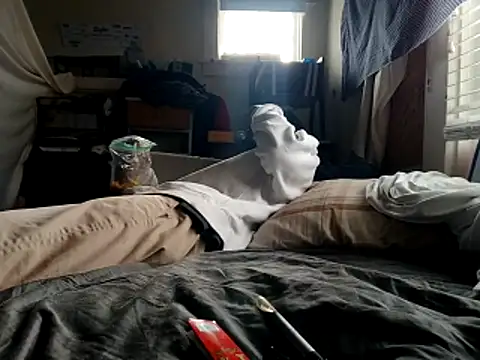 DevinToore online show from 12/21/25, 07:54