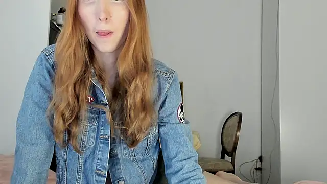 LisaIcon online show from 10/02/25, 01:51